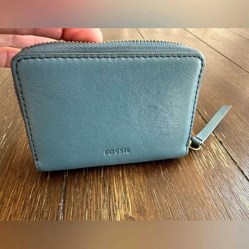 Fossil small zip wallet